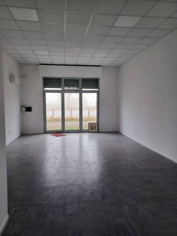 Interno non residenziale - Shop via Emilia, 174B, Anzola dell'Emilia - photo 2