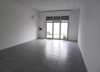 Interno non residenziale - Negozio via Emilia, 174B, Anzola dell'Emilia - foto 5