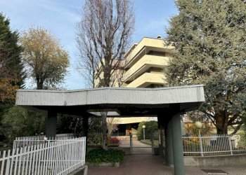 Facciata - Bilocale via 25 Aprile, 108, San Mauro Torinese - foto 3