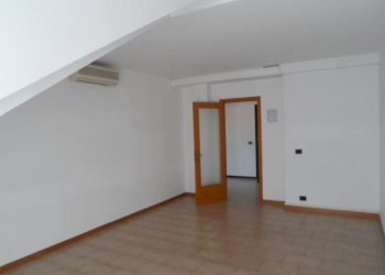 Foto 2 - Ufficio Via Enrico Mattei
 
1, San Benedetto del Tronto - foto 2