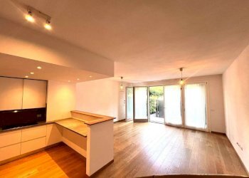 soggiorno - cucina a vista - Appartamento via Orfeo, Bologna (zona Centro Storico) - foto 3