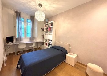 camera da letto piano terra - Appartamento via Orfeo, Bologna (zona Centro Storico) - foto 8