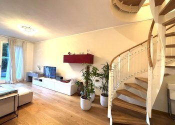 scala - Appartamento via Orfeo, Bologna (zona Centro Storico) - foto 9