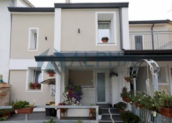 Facciata - Casa indipendente via del Rio, Cesena - foto 25