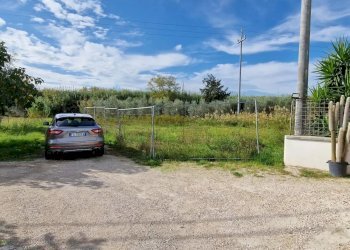 Building land Città Sant'Angelo - photo 7