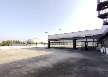Negozio Via Alcide De Gasperi, 2, Sant'Agata Bolognese - foto 12