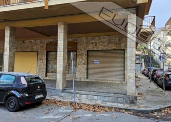 Negozio Piazza Centenario  7, Villar Perosa - foto 8