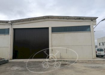 Capannone Foggia - foto 32