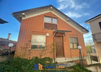 Casa indipendente Vinchio - foto 1