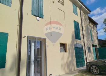 Independent house Via dei Fabbri, 2 
 Mirandola, Mirandola - photo 2