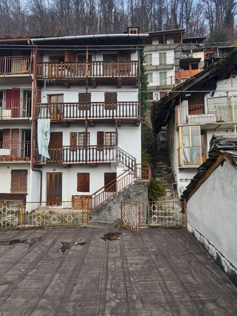 Casa semi indipendente Frazione Pugnetto, Mezzenile - foto 1