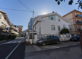 Foto 4 - Independent house Via C. D'Agnese
 
3, Montesilvano - photo 4