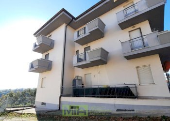 Foto 15 - Trilocale Via Bertacchini
 
32, Altidona - foto 15