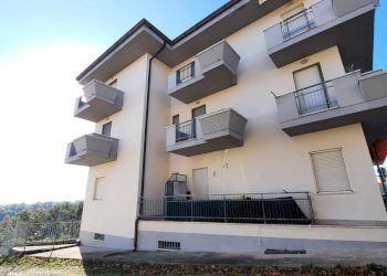Foto 15 - Trilocale Via Bertacchini
 
32, Altidona - foto 15