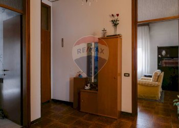 Hall / corridoio - Trilocale VIA PESCHIERA
 
6, Meda - foto 7