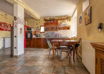 Cucina - Casa semi indipendente VIALE MILANO
 
40, Viggiù - foto 3