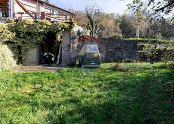 Giardino - Casa semi indipendente VIALE MILANO
 
40, Viggiù - foto 28