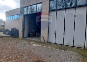 Edificio all\'aperto - Magazzino VIA GUARALDA
20, Varese - foto 1