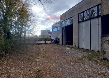Edificio all\'aperto - Magazzino VIA GUARALDA
20, Varese - foto 12