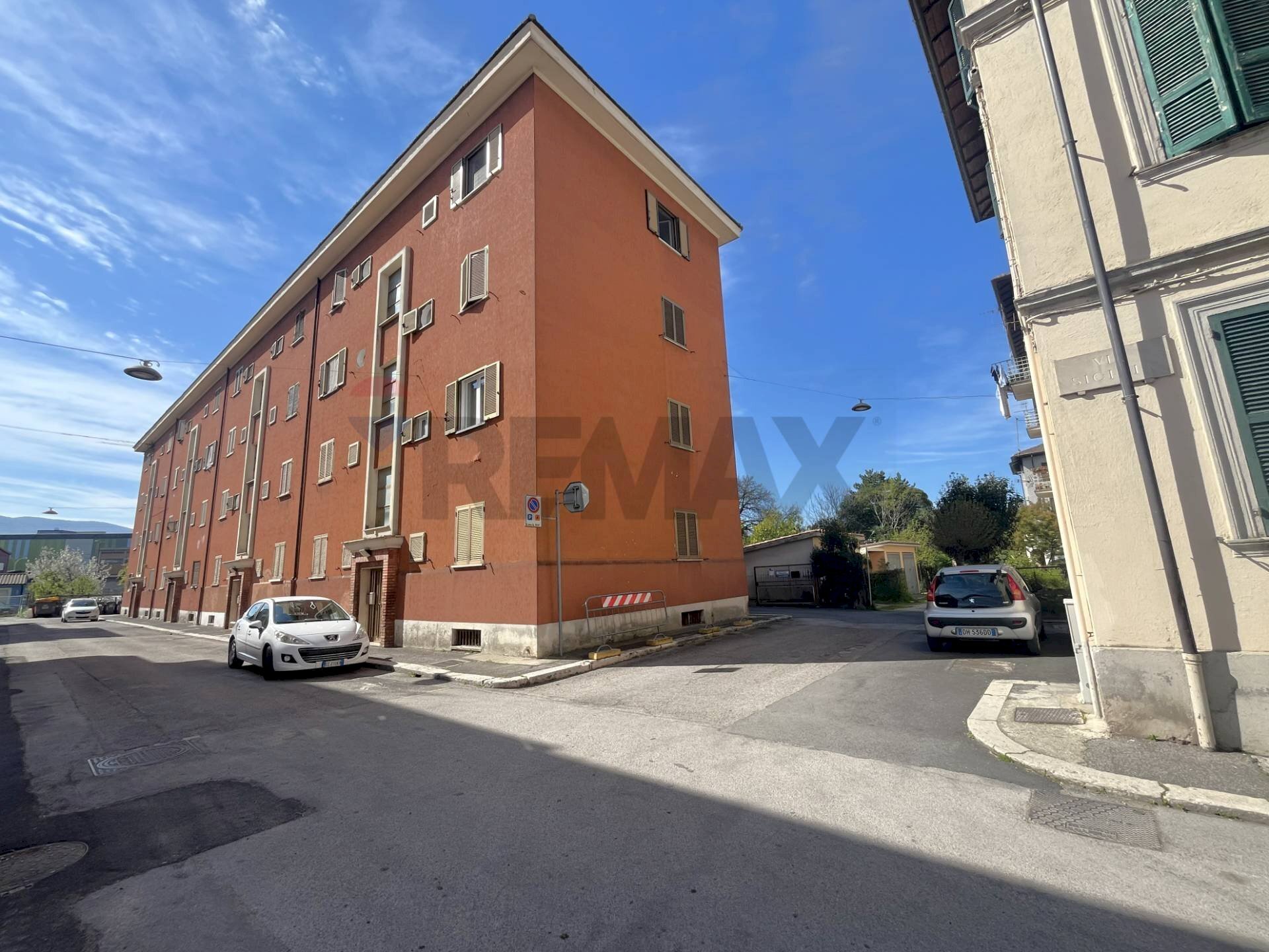 Edificio all\'aperto - Trilocale via sicilia
 
15, Terni - foto 2