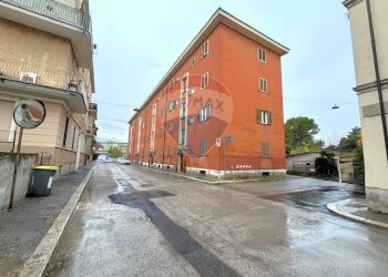 Edificio all\'aperto - Trilocale via sicilia
 
15, Terni - foto 2