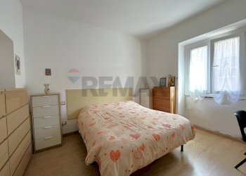 Camera / camera da letto - Trilocale via sicilia
 
15, Terni - foto 14