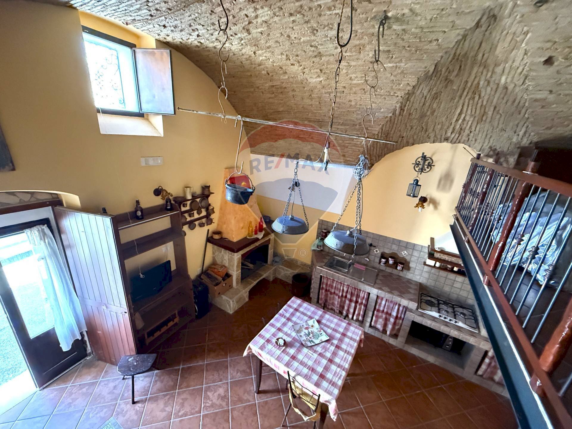 Soggiorno - Semi-detached house Vico Terzo Sant'Innocenzo, Grassano - photo 2