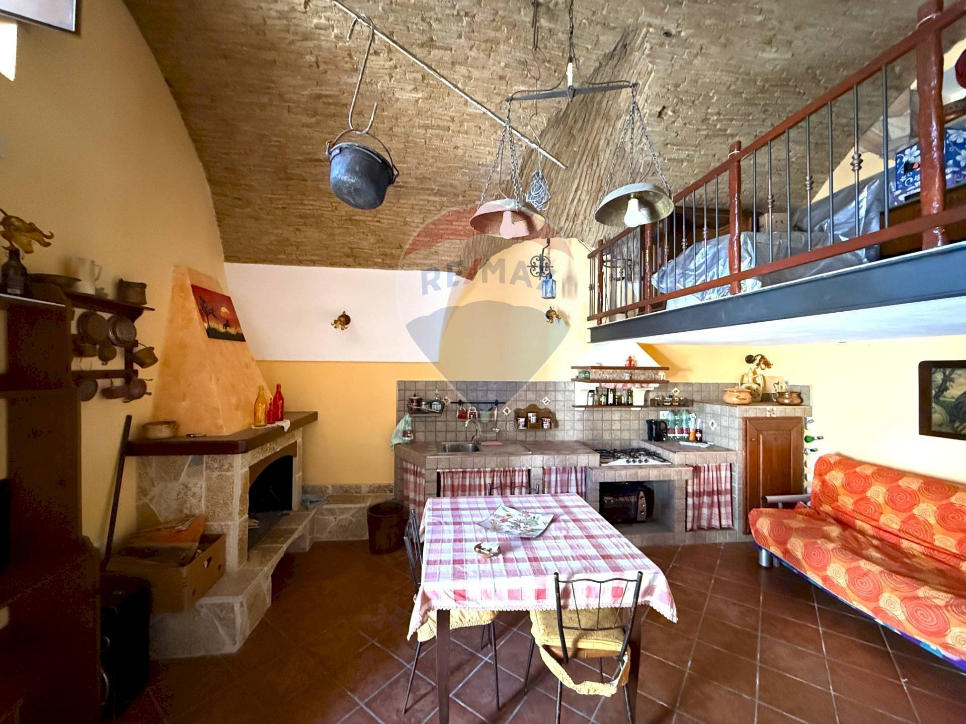 Sala da pranzo - Semi-detached house Vico Terzo Sant'Innocenzo, Grassano - photo 3