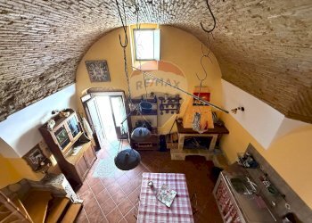 Soggiorno - Casa semi indipendente Vico Terzo Sant'Innocenzo, Grassano - foto 1