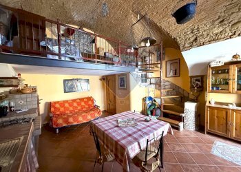 Sala da pranzo - Casa semi indipendente Vico Terzo Sant'Innocenzo, Grassano - foto 11