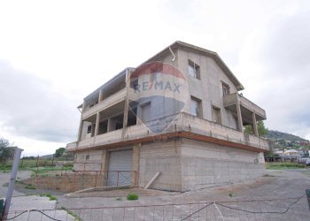 Edificio all\'aperto - Villa Via Angelo Tranchida
 
sn, Enna - foto 7