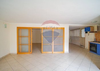 Stanza vuota - Bilocale Via Tommaso Fazello
 
7, Catania - foto 5