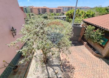 Giardino - Casa semi indipendente Via Poggio del Lupo
 
123, Misterbianco - foto 23