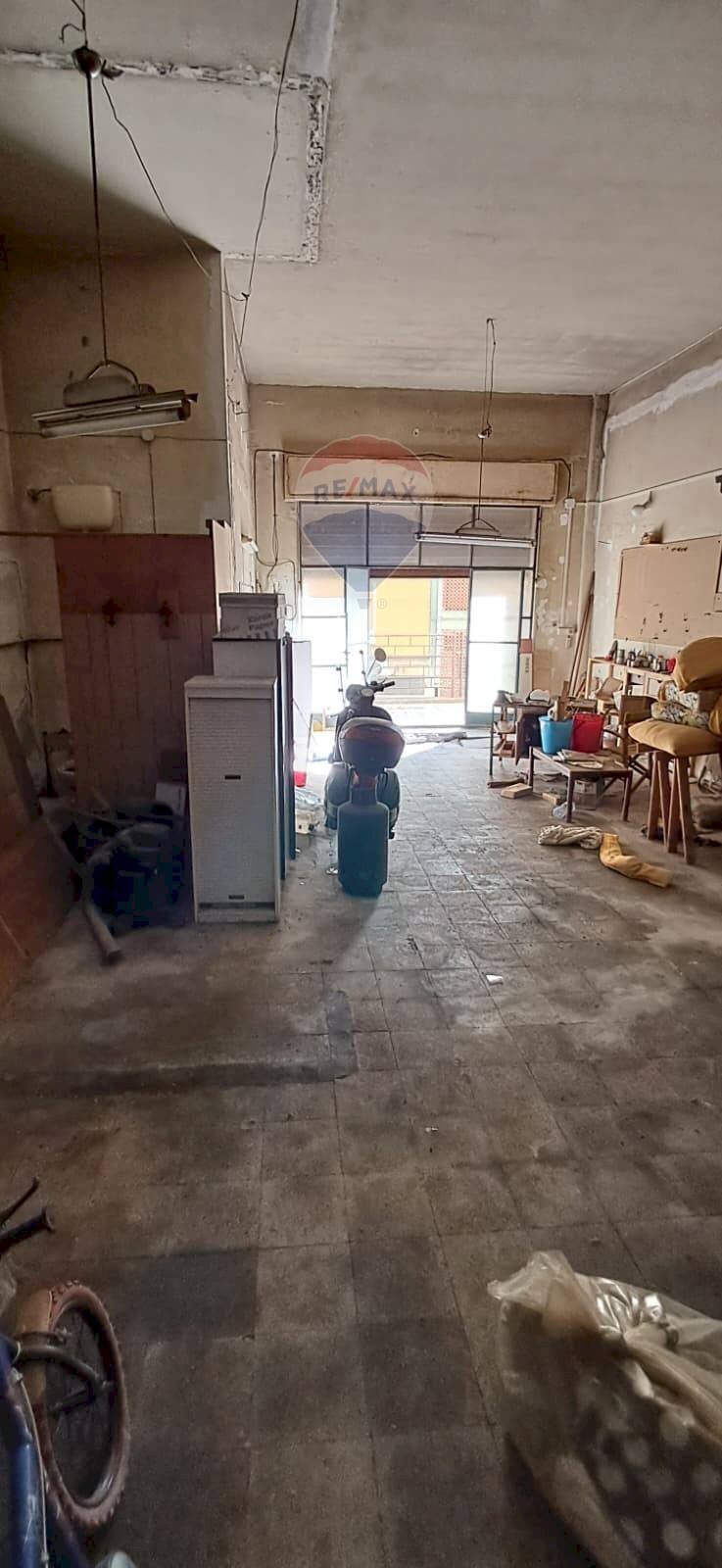 Parcheggio - Warehouse Via Giuseppe Sessa
 
3, Catania - photo 1