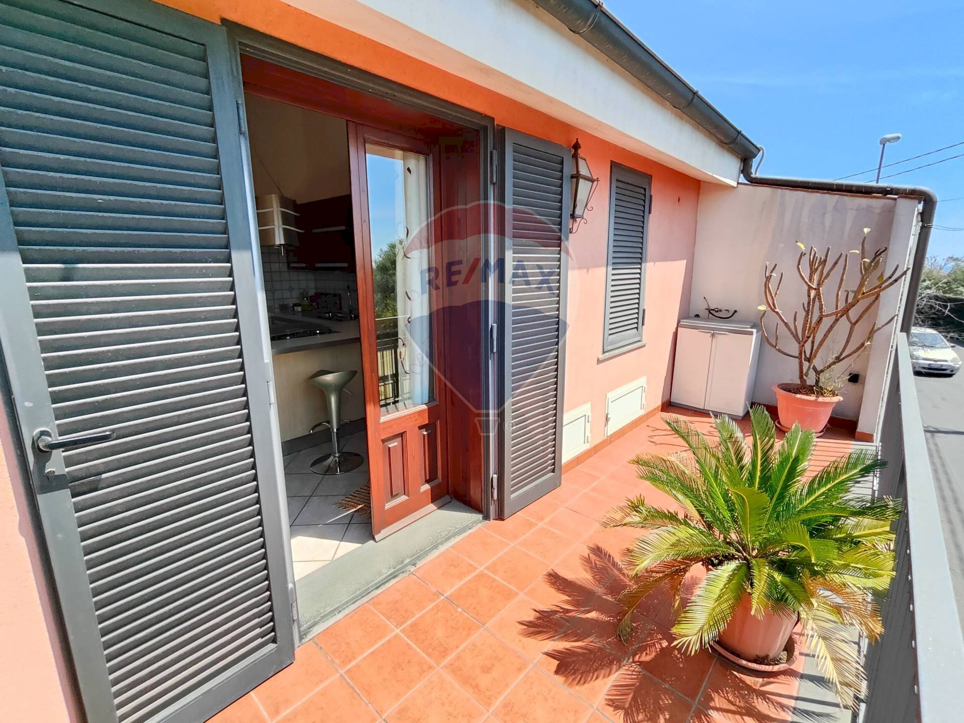 Terrazza - Casa semi indipendente Via Poggio del Lupo
 
123, Misterbianco - foto 1