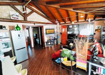 Dispensa di stoccaggio - Casa semi indipendente Via Poggio del Lupo
 
123, Misterbianco - foto 3