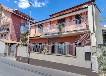 Edificio all\'aperto - Casa semi indipendente Via Poggio del Lupo
 
123, Misterbianco - foto 15