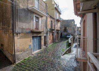 Edificio all\'aperto - Casa indipendente Via Guerrera
 
5, Caltagirone - foto 9