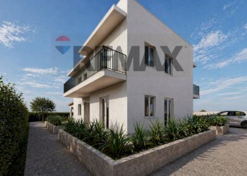 Casa all\'aperto - Villa Via Dei Pini/Contrada Marina
 
8, Augusta - foto 1