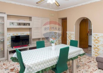 Sala da pranzo - Quadrilocale Via Filippo Eredia
 
2, Catania - foto 16