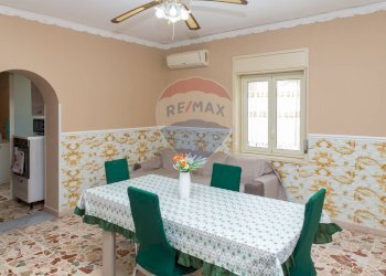 Sala da pranzo - Quadrilocale Via Filippo Eredia
 
2, Catania - foto 18