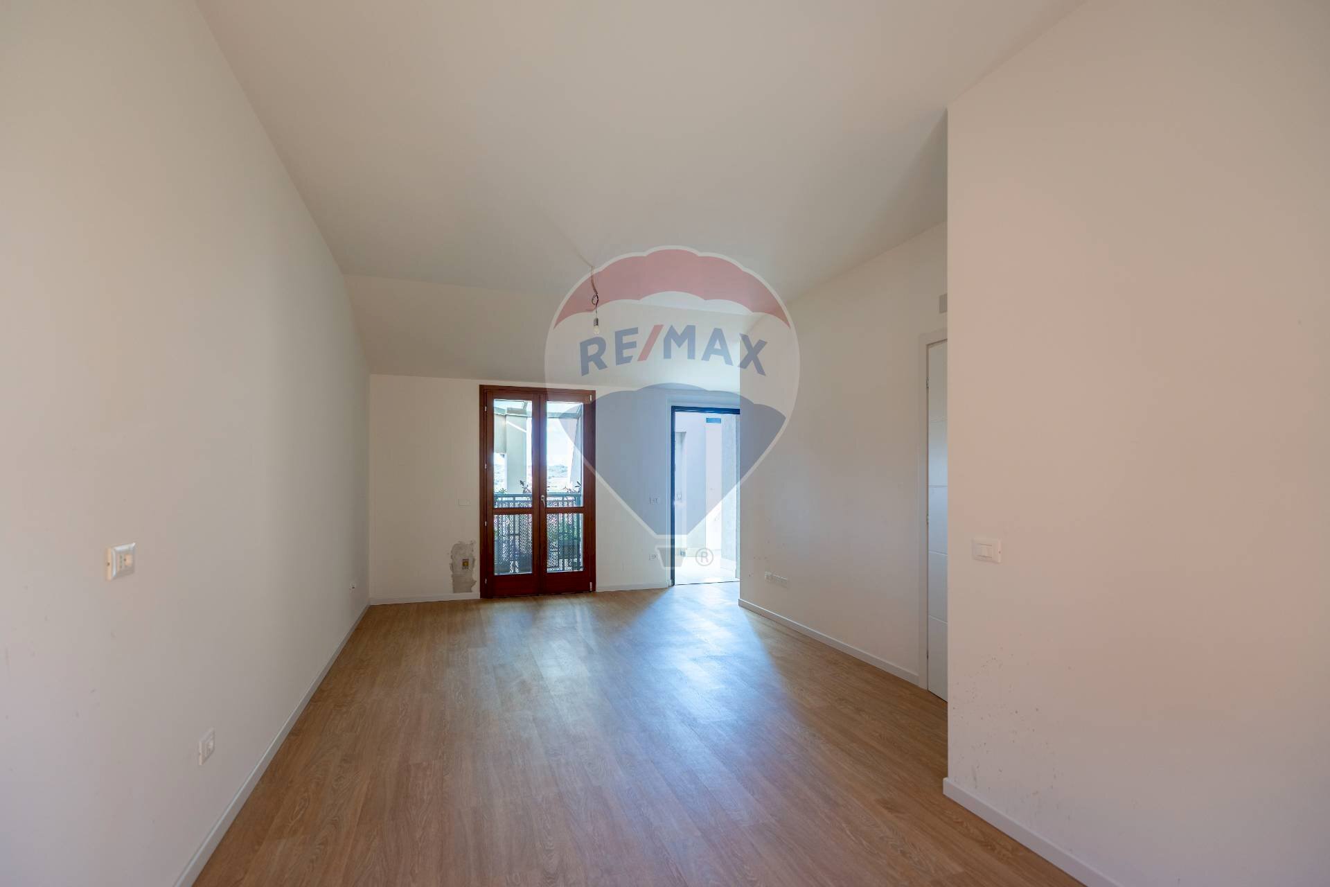 Stanza vuota - Four-room apartment Via Giuseppe di Vittorio
 
77, Serra de' Conti - photo 3