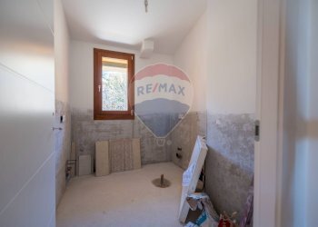 Bagno - Quadrilocale Via Giuseppe di Vittorio
 
77, Serra de' Conti - foto 10