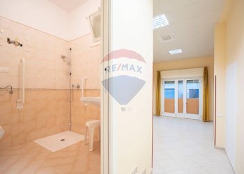 Bagno - Negozio Via Risorgimento
 
72, Maiolati Spontini - foto 9