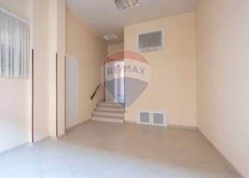 Stanza vuota - Negozio Via Risorgimento
 
72, Maiolati Spontini - foto 15