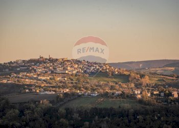 Vista delle montagne - Appartamento Via San Michele
 
7, Rosora - foto 13