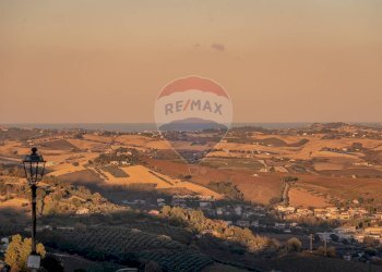 Vista delle montagne - Appartamento Via San Michele
 
7, Rosora - foto 14