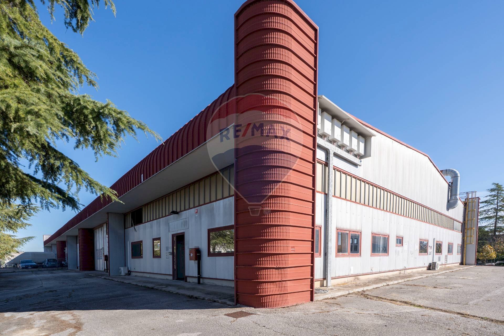 Edificio all\'aperto - Shed Via Dell'industria
 
17, Monte San Vito - photo 3