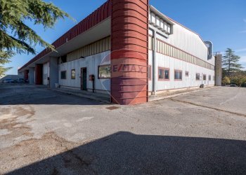 Edificio all\'aperto - Capannone Via Dell'industria
 
17, Monte San Vito - foto 2
