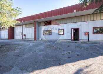 Edificio all\'aperto - Capannone Via Dell'industria
 
17, Monte San Vito - foto 5